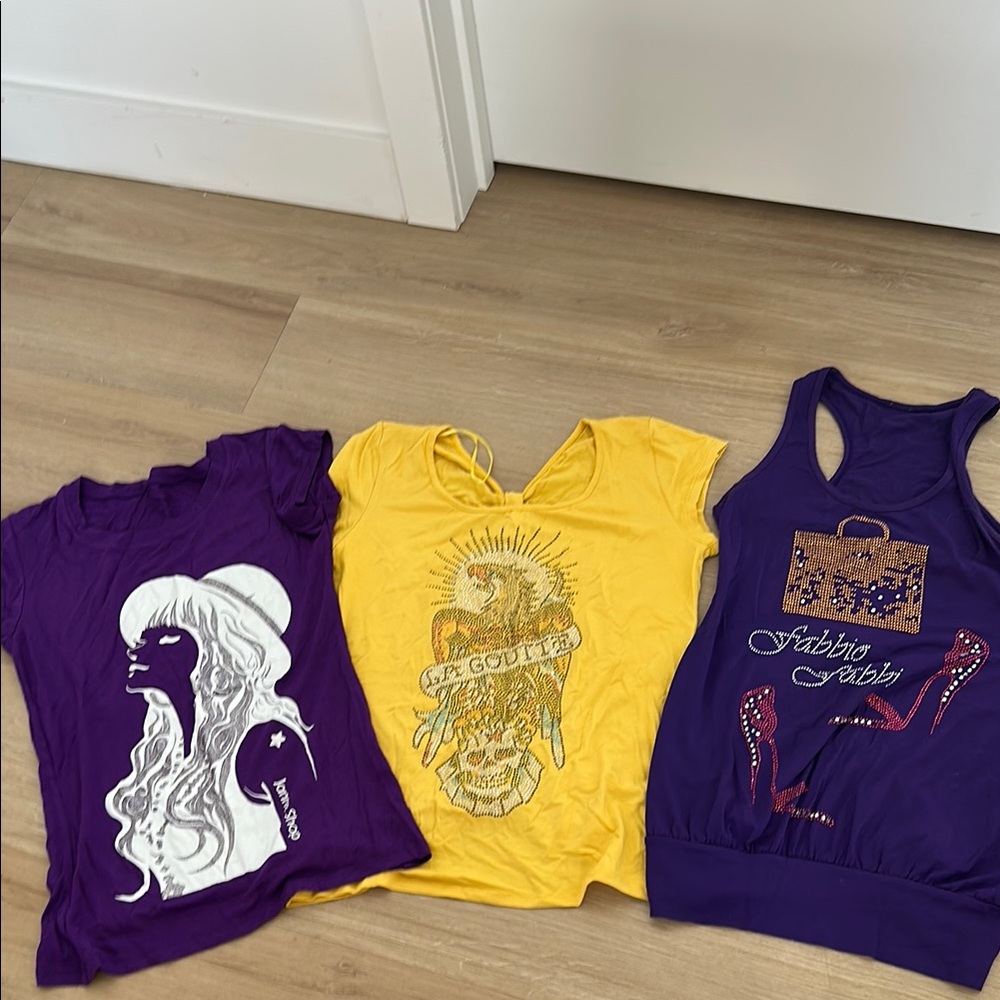 Purple and Yellow woman 3 tops for 25 $